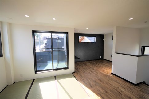 雨の日も大丈夫!ガレージのあるクールな家