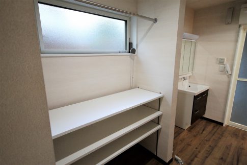 階段がコンパクトの家