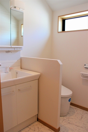 太陽光で発電しながら暮らしを楽しむ家