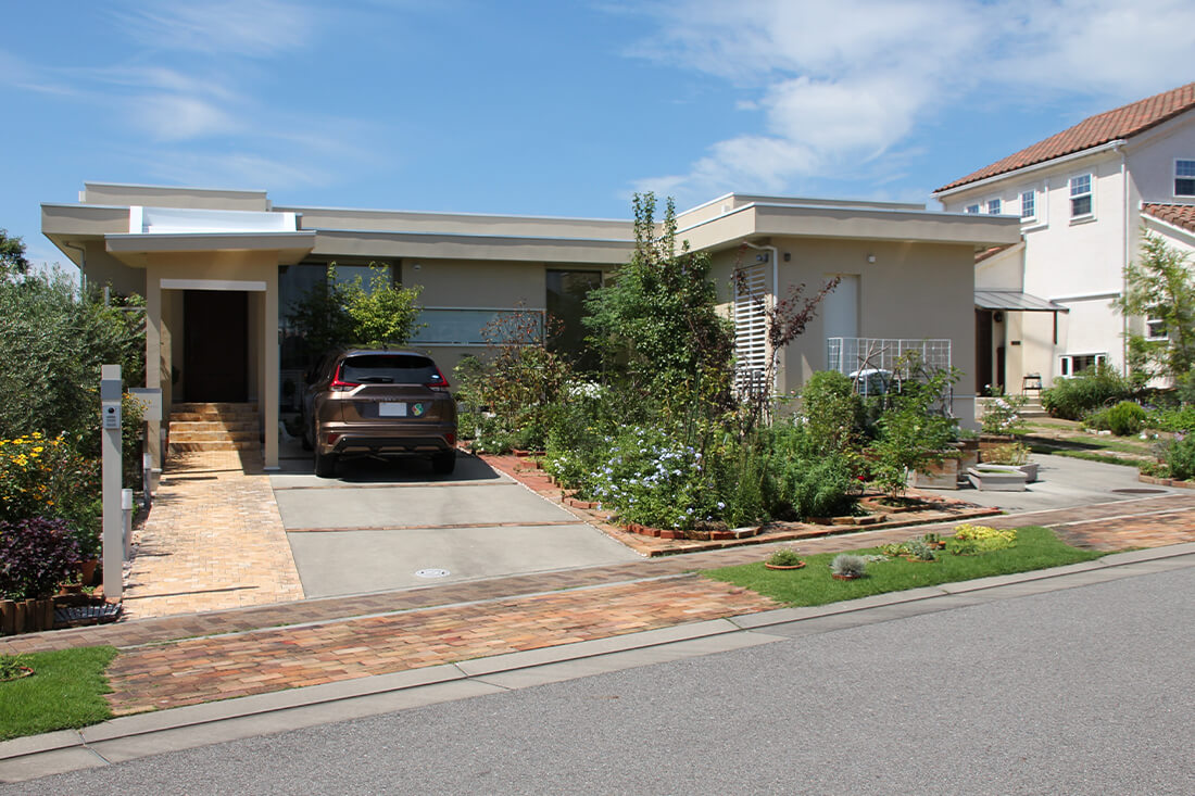 コの字型の平屋の魅力とは？メリットやデメリット、土地選びのコツをご紹介！